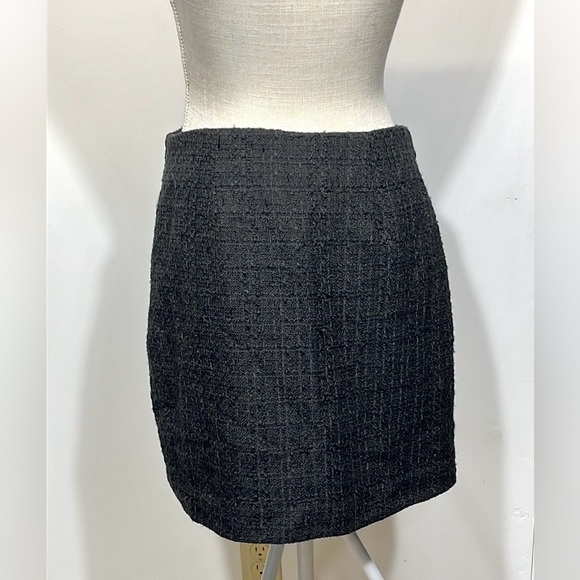 LOFT Women's Size 4 Black Textured Lined Faux Wrap Tweed Skirt - Picture 2 of 7